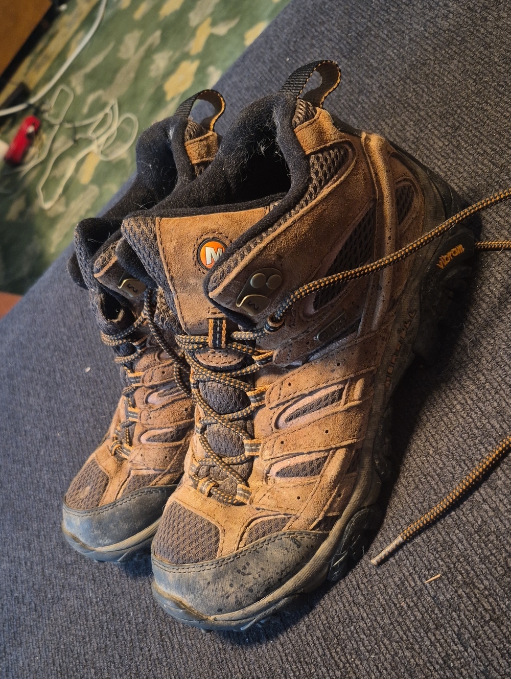 Merrell Brown and Black Men's Hiking Boots - Trail-Ready Mid Height